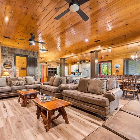 Greystone Retreat By Stony Brook Cabins Гетлинбург Екстериор снимка